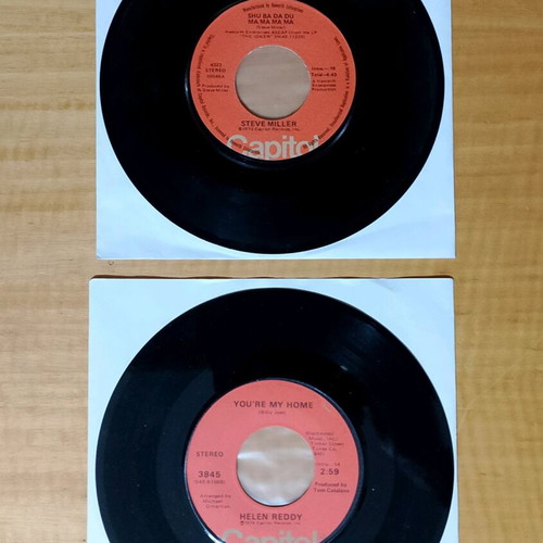 Pack of 2 Capitol Records 7" vinyl singles used, Rock