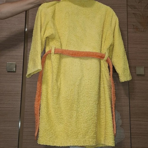 Casabel girls bathrobe used, two-tone with belt size 8