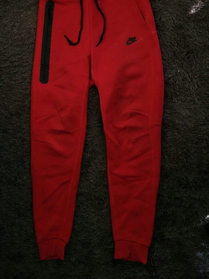 Nike Tech Fleece παντελόνι σαν καινούργιο, κόκκινο-μαύρο-λευκό, μέγεθος S