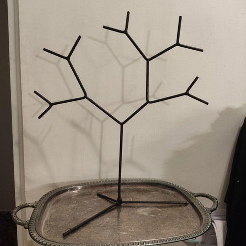Metal tree like new, black