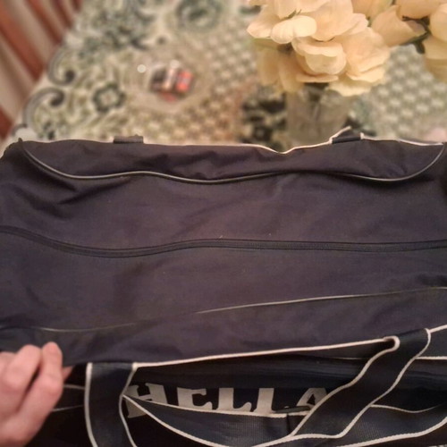 Lotto Hellas duffel bag like new, medium size athletic