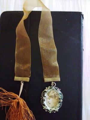 Retro bookmark used in excellent condition
