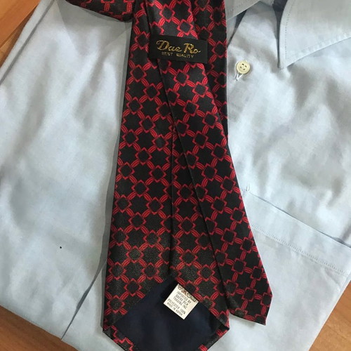 Dae Ro tie new, black and red