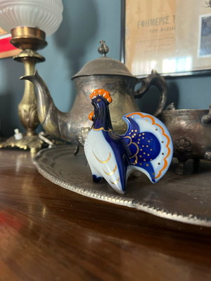 Collectible Russian porcelain rooster LFZ USSR with 22k gold like new