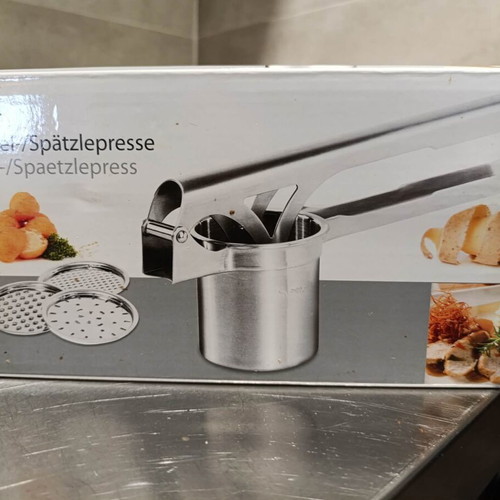 Gefu professional potato press with 3 interchangeable discs