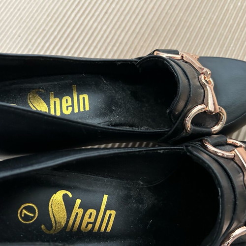 Shein women's shoes size 38 black like new - 4,00 - Vendora.cy Shein women's shoes size 38 black like new - 4,00 - Vendora.cy