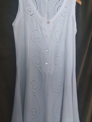 White Cutwork Viscose Dress like new, size S