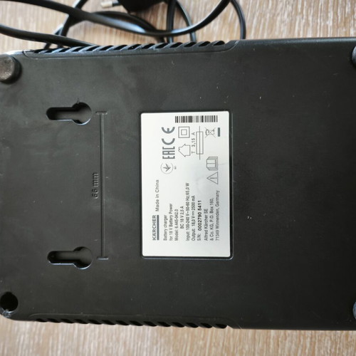 Kärcher 18V Fast Charger like new