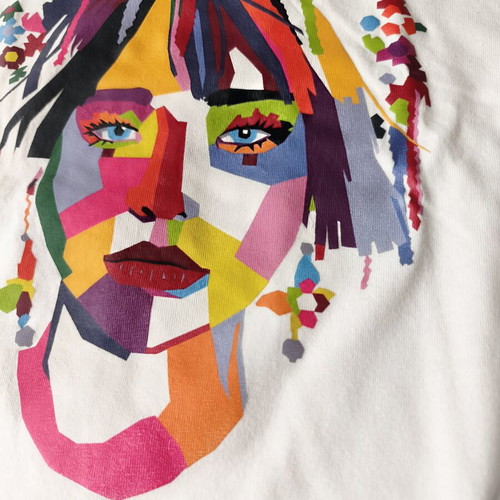 Tshirt Shein like new with colorful print, size XS