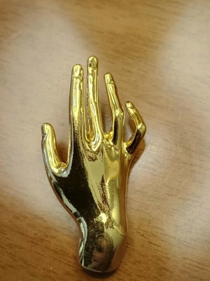 Zara brooch like new, gold color