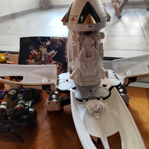 Elc Planet Protectors set used with figures and spaceship with sounds