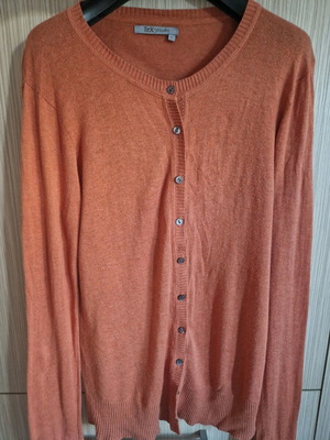 Cardigan in brick color like new, size L