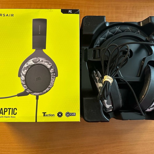 Corsair HS60 headphones used, wired with cable