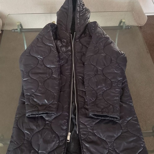 Long women's quilted black jacket like new