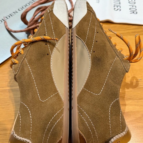 Golden Goose True Star suede sneakers like new, size 43, white and brown