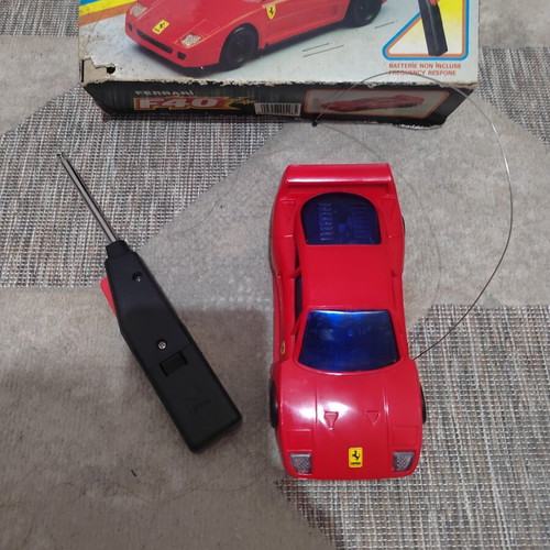 Vintage Ferrari F40 remote control car