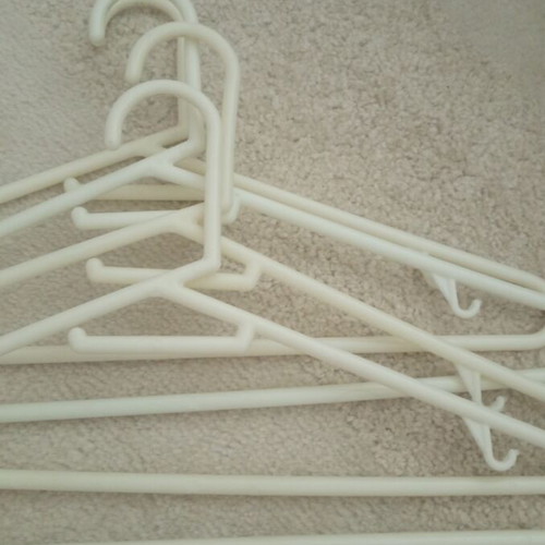 Set of 15 hangers like new