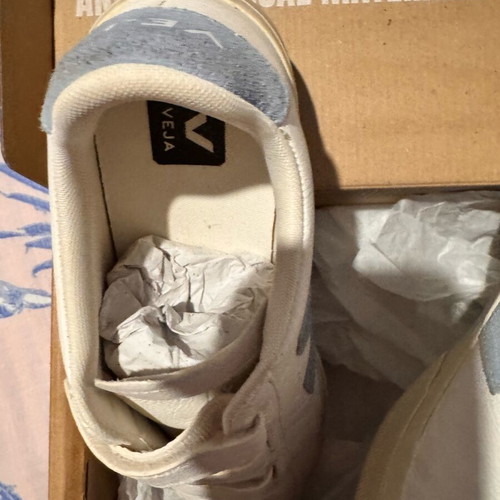 Veja Recife Logo Chromefree Leather sneakers like new, size 41, white and blue