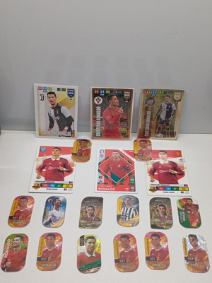 Cristiano Ronaldo trading cards like new, Juventus and Manchester United editions