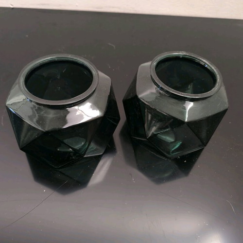 Glass jars in emerald color like new, set of 2