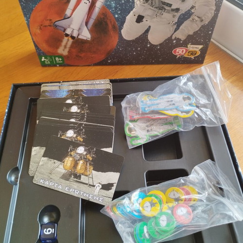 Apostoli Sto Diastima board game like new, space theme