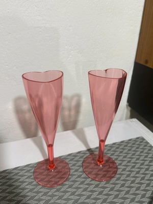 Plastic heart-shaped glasses new