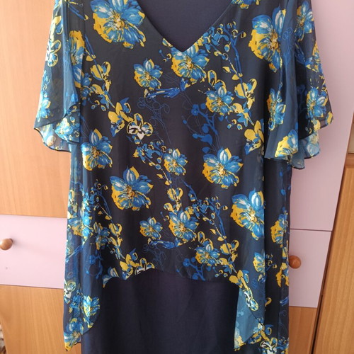 Blue Printed Dress 2XL like new, elegant plus size option