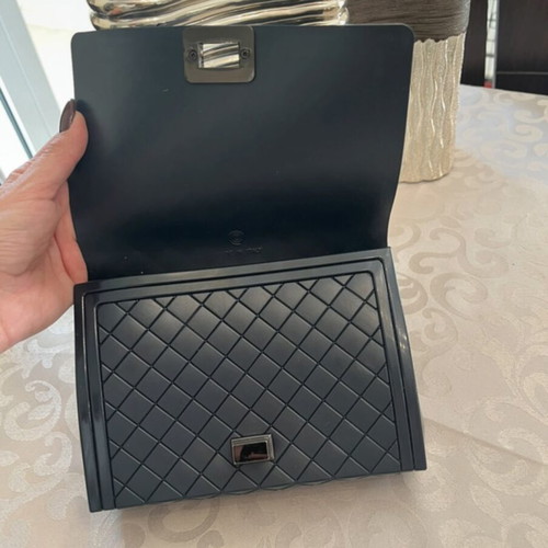 Chain bag with detachable strap like new, dark blue