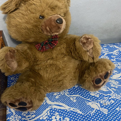Brown teddy bear medium size like new