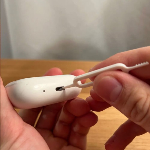 Cleaning tool for earphones and charging ports new