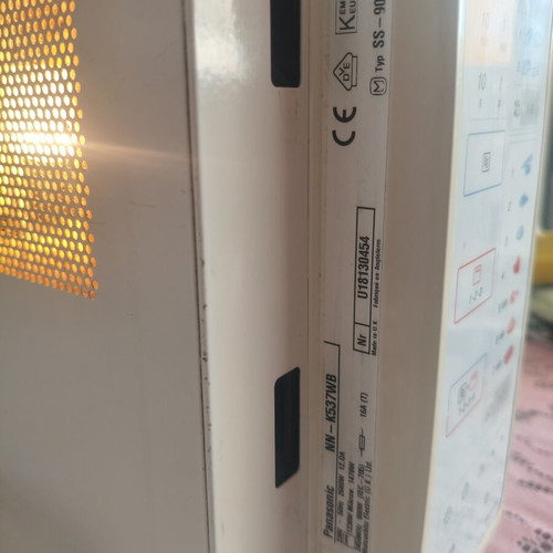 Panasonic NN-K537WB Microwave Oven 26l like new with Grill function