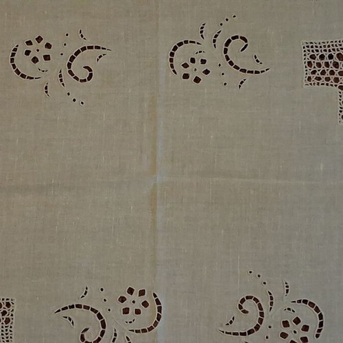 White rectangular table runner 104 x 42 cm new