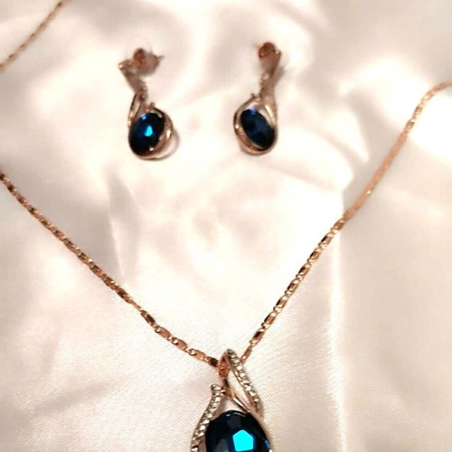 Jewelry set with aqua blue stone and rose gold tone new