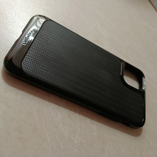 Spigen 11 Pro Max Case like new