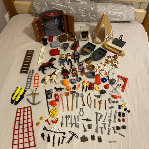 Playmobil weapons used with figures and accessories