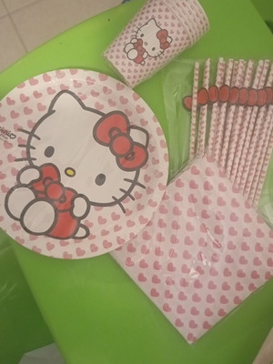 Hello Kitty party set 52 pieces new