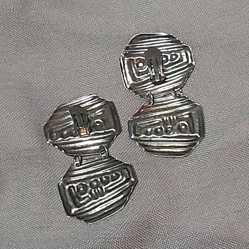 Vintage silver women's earrings from the 80s with clip used