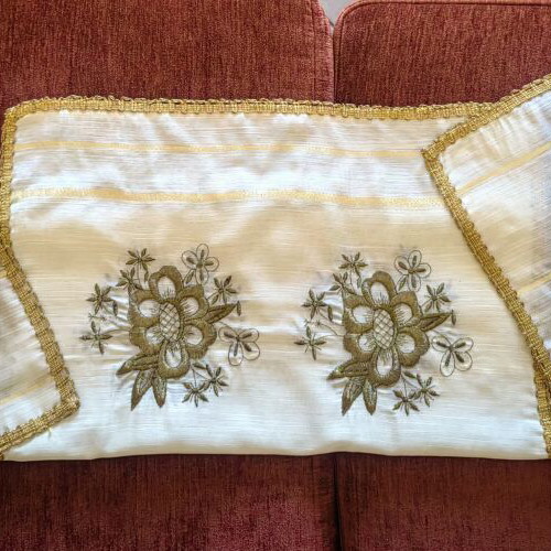 Ergocheira table linen set used, 1 runner and 2 napkins