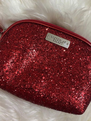Victoria's Secret toiletry bag new, red, unique