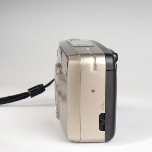 Minolta Riva Zoom 105 35mm point and shoot camera used