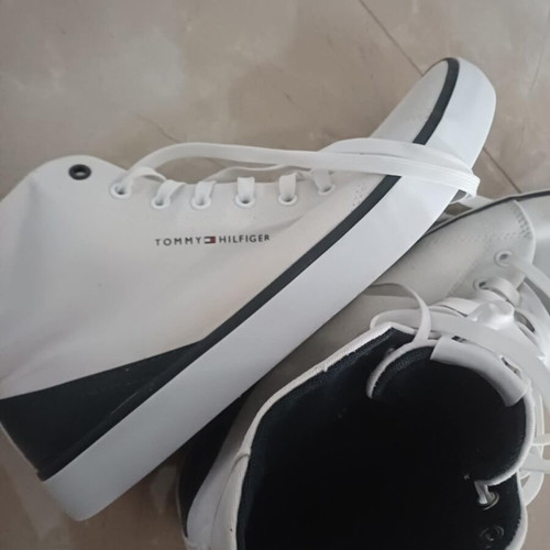 Tommy Hilfiger Sneakers No43 like new, white and grey