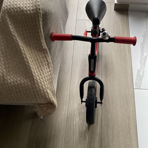 Globber balance bike red, like new
