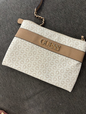 Guess creme crossbody bag like new with two zipper compartments