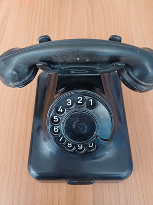German Mix & Genest Telephone used, bakelite Siemens 1960s