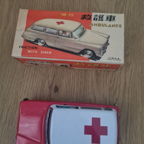 MF732 Tin Ambulance with Box 1972 like new