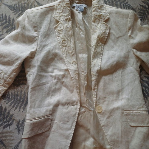 Zara women's beige jacket 3/4 sleeve like new, size 40