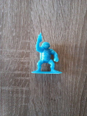 Teenage Mutant Ninja Turtle (Raphael) like new
