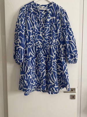 Dress like new, H&M, white and blue, size L