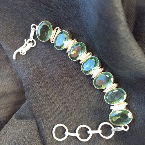 Silver bracelet with zirconia used
