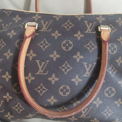 Louis Vuitton Monogram Shoulder Bag like new, brown canvas and leather